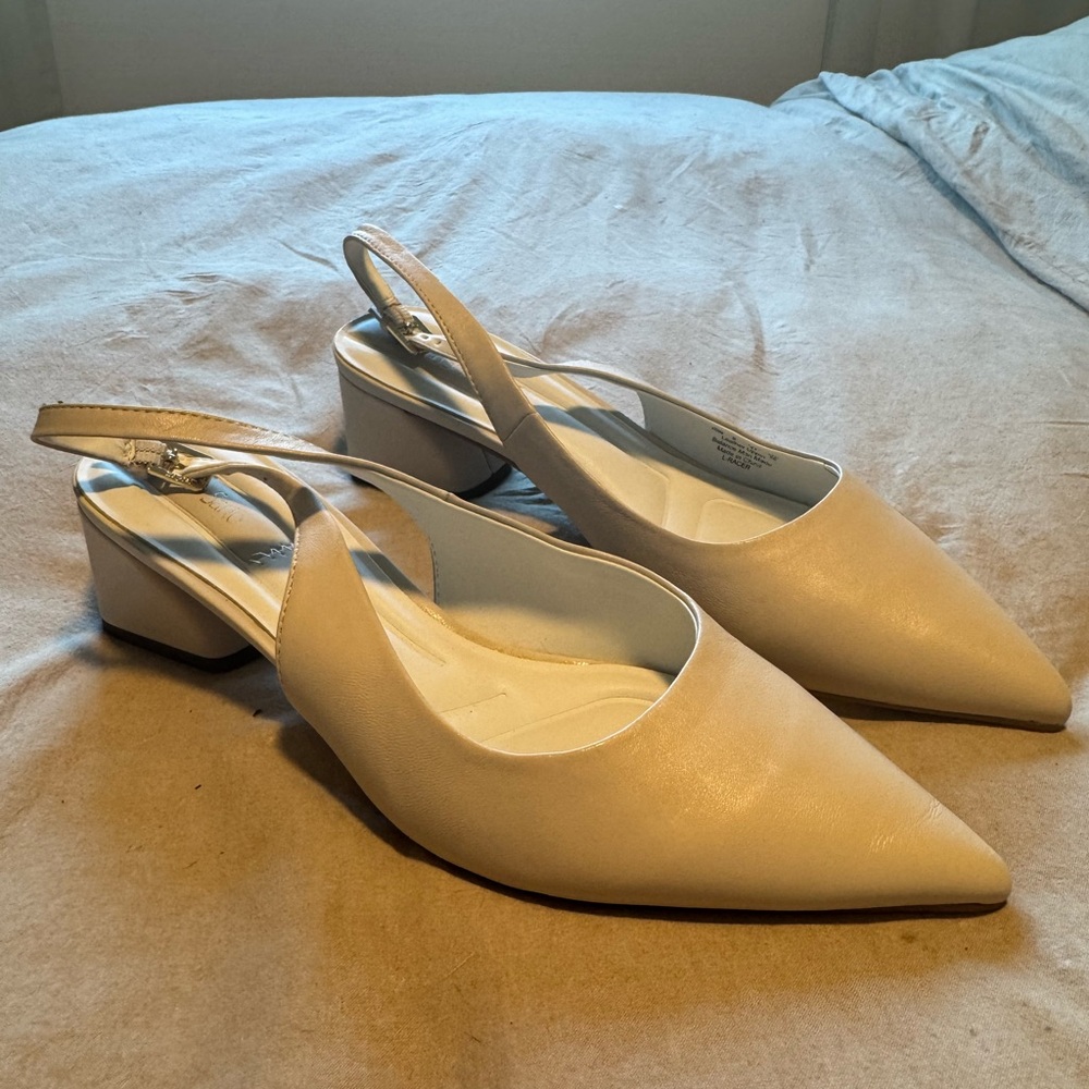 Franco Racer White Slingback Heels - Size 10